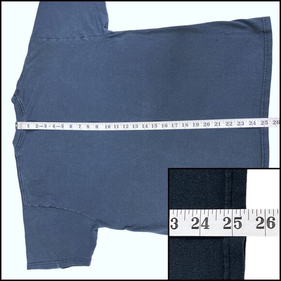 Free Hugs Available Here Tee Shirt Crew Neck Short Sleeve Size Large Black White - Picture 8 of 11